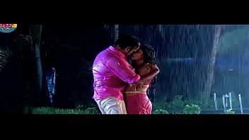 desimasala.co - Zarmar Mehulo Barse - hot wet rain sari song of beautiful gujarati actress.MKV